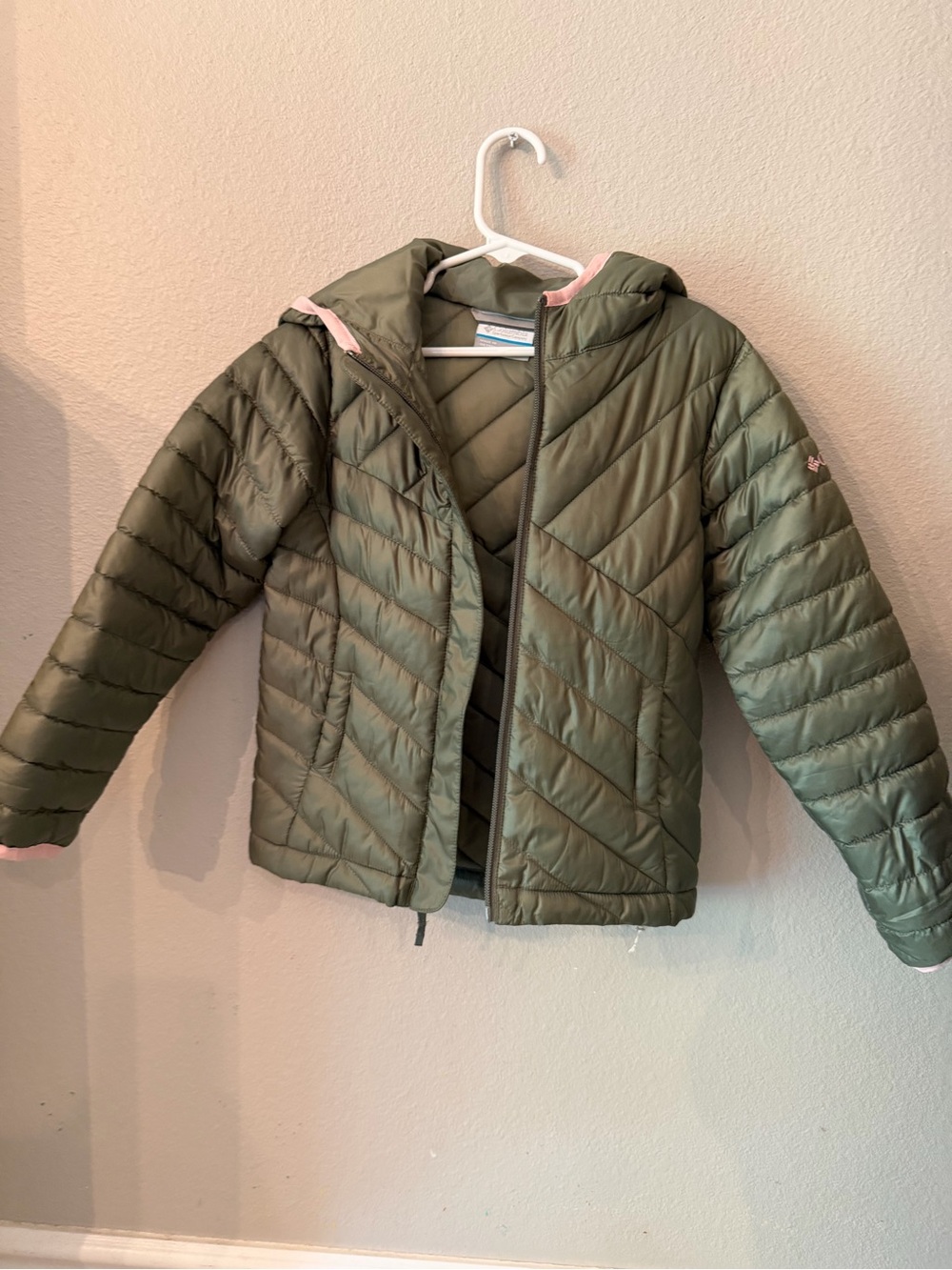 Columbia Girls' Olive Quilted Hooded puffer Jacket with Pink Trim size XXS